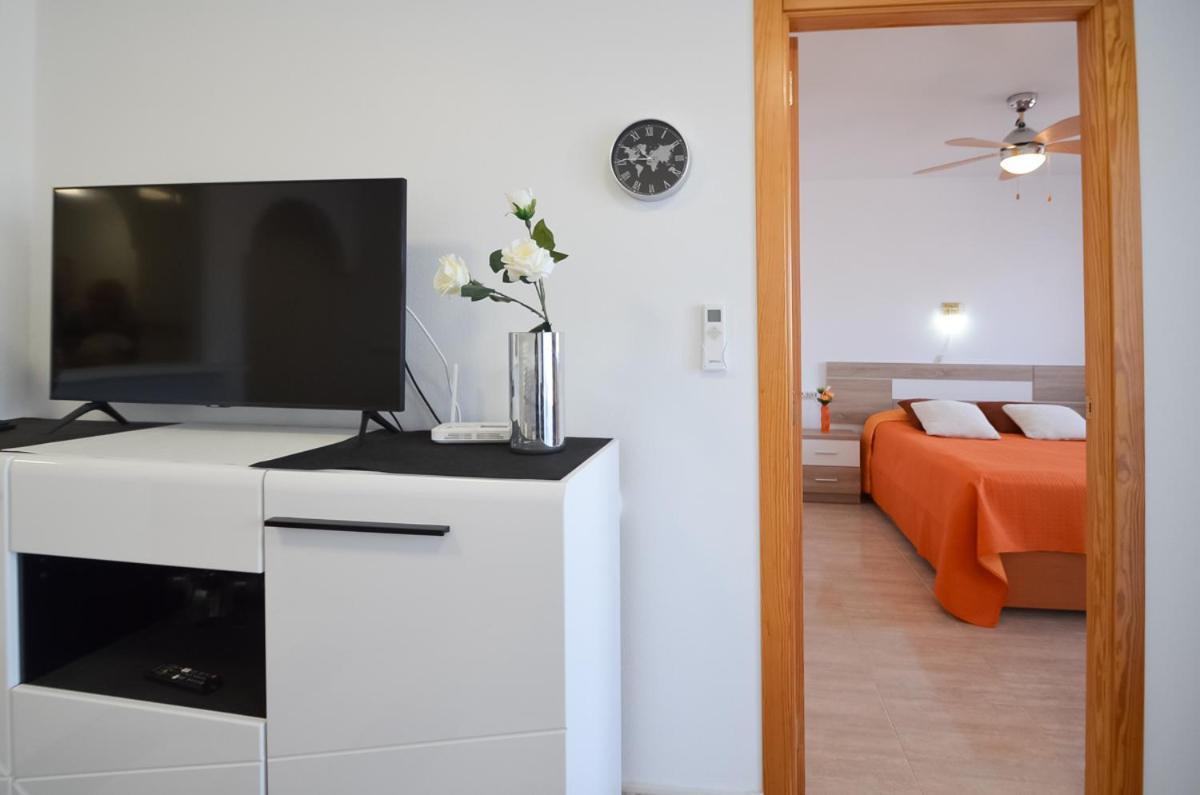 Schoene Wohnung Mit Pool , Wi-Fi Und Privat Garage Torrevieja Exterior photo